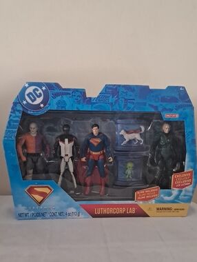 DC Luthorcorp Lab Action Figure Set - Blue, Red, White